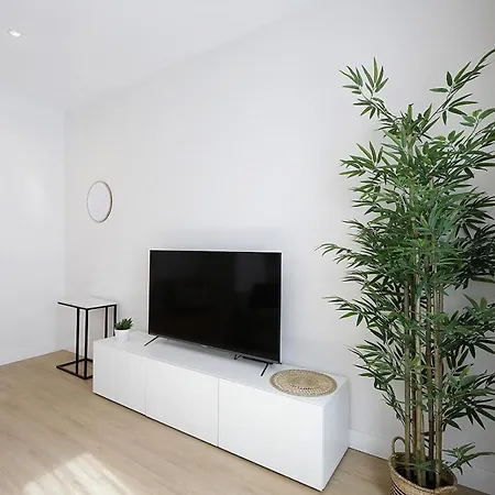 Apartamento In Donostia Well Connected Downtown Pasajes Ancho